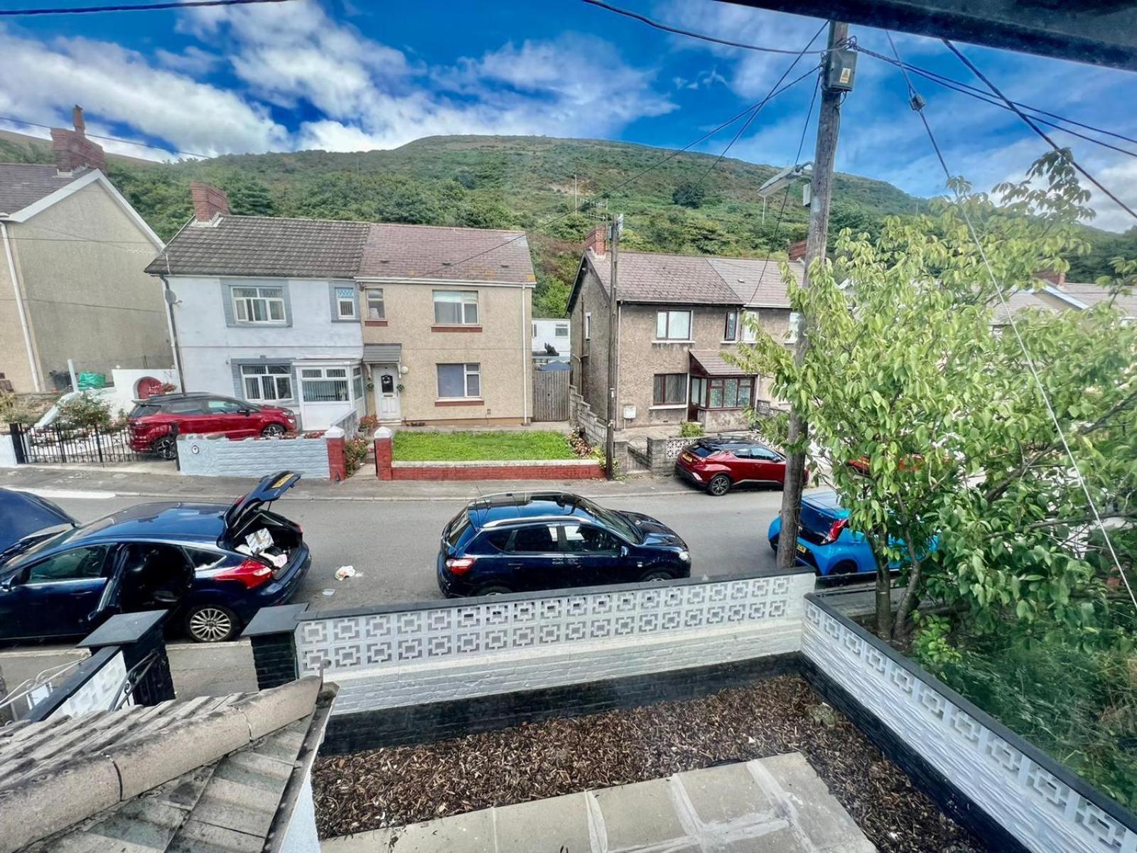 Executive 3 Bedroom Port Talbot Town Centre Margam Sleeps 7 Екстериор снимка