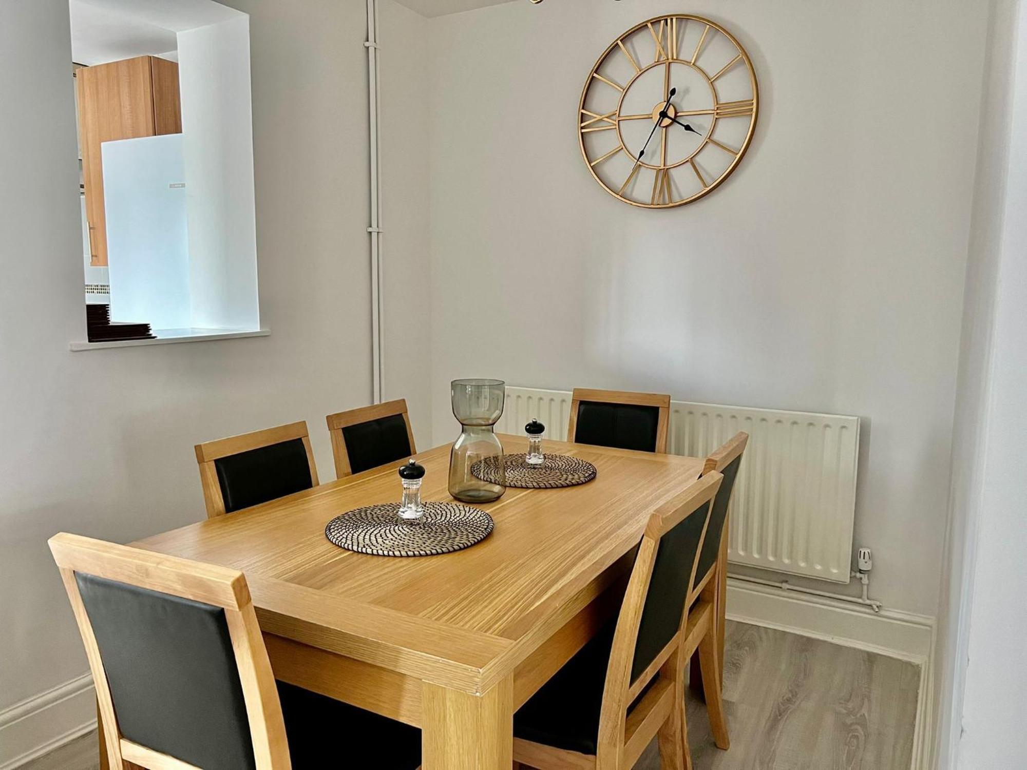 Executive 3 Bedroom Port Talbot Town Centre Margam Sleeps 7 Екстериор снимка