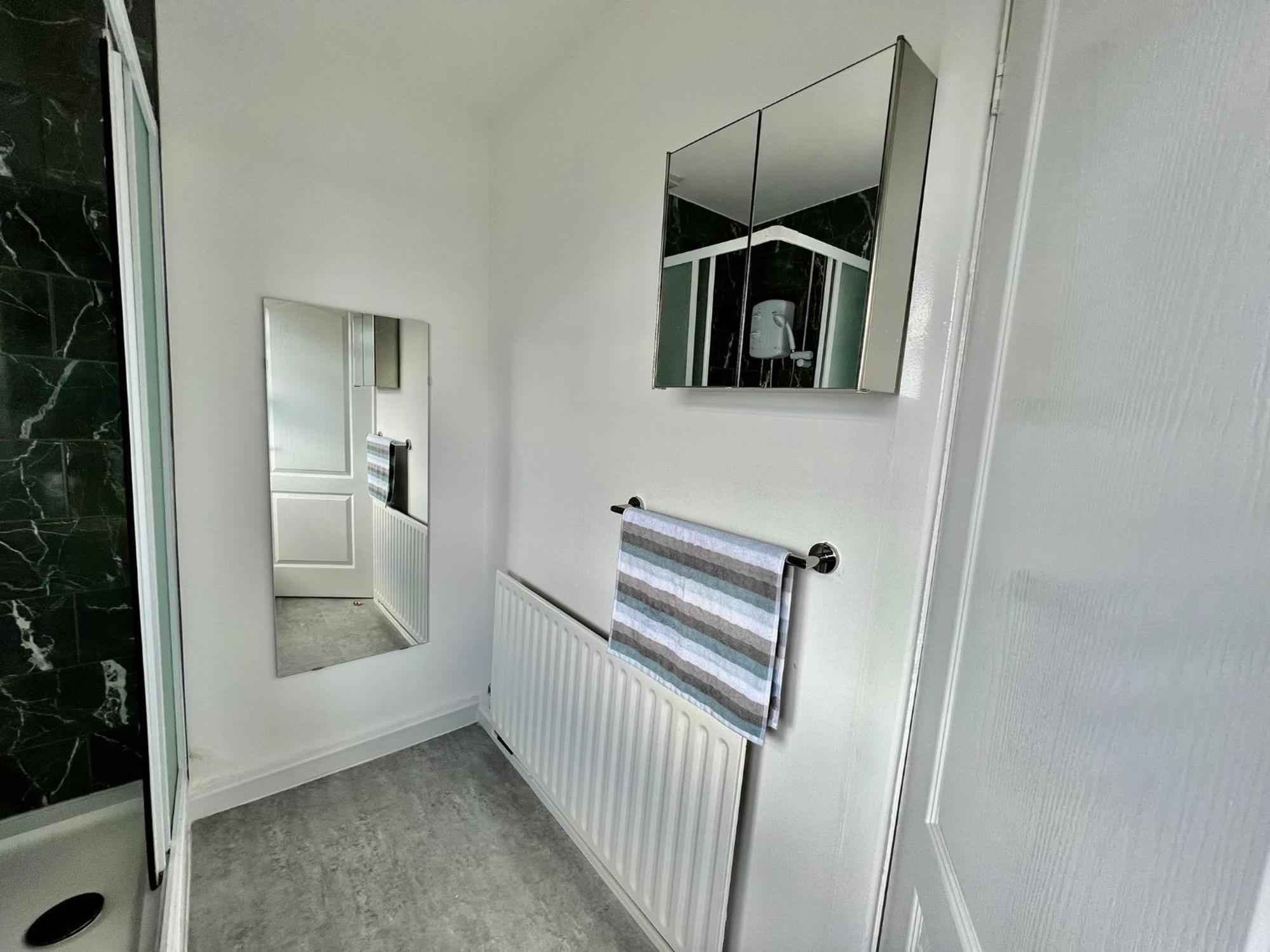 Executive 3 Bedroom Port Talbot Town Centre Margam Sleeps 7 Екстериор снимка